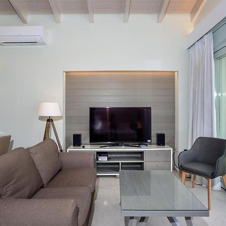 Paxos Luxury Living Junior Suites 盖奥斯 外观 照片