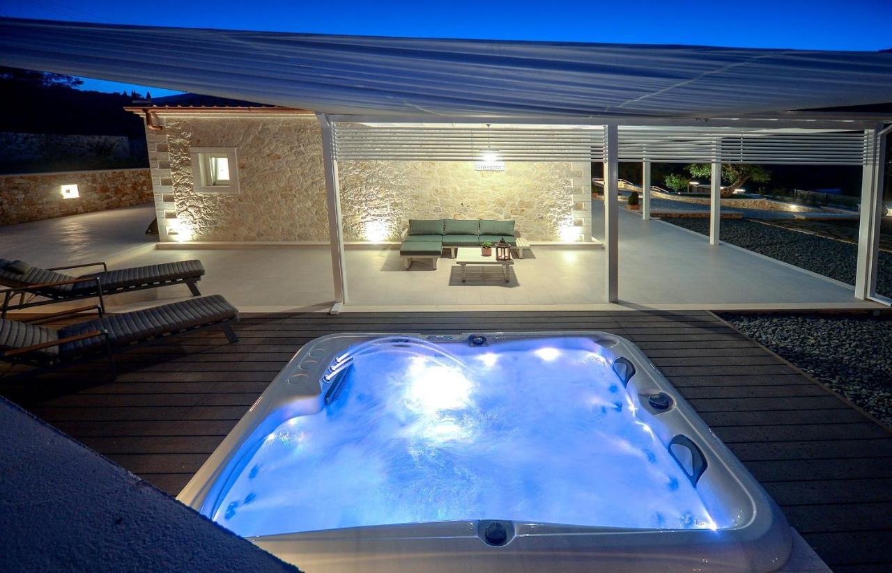 Paxos Luxury Living Junior Suites 盖奥斯 外观 照片