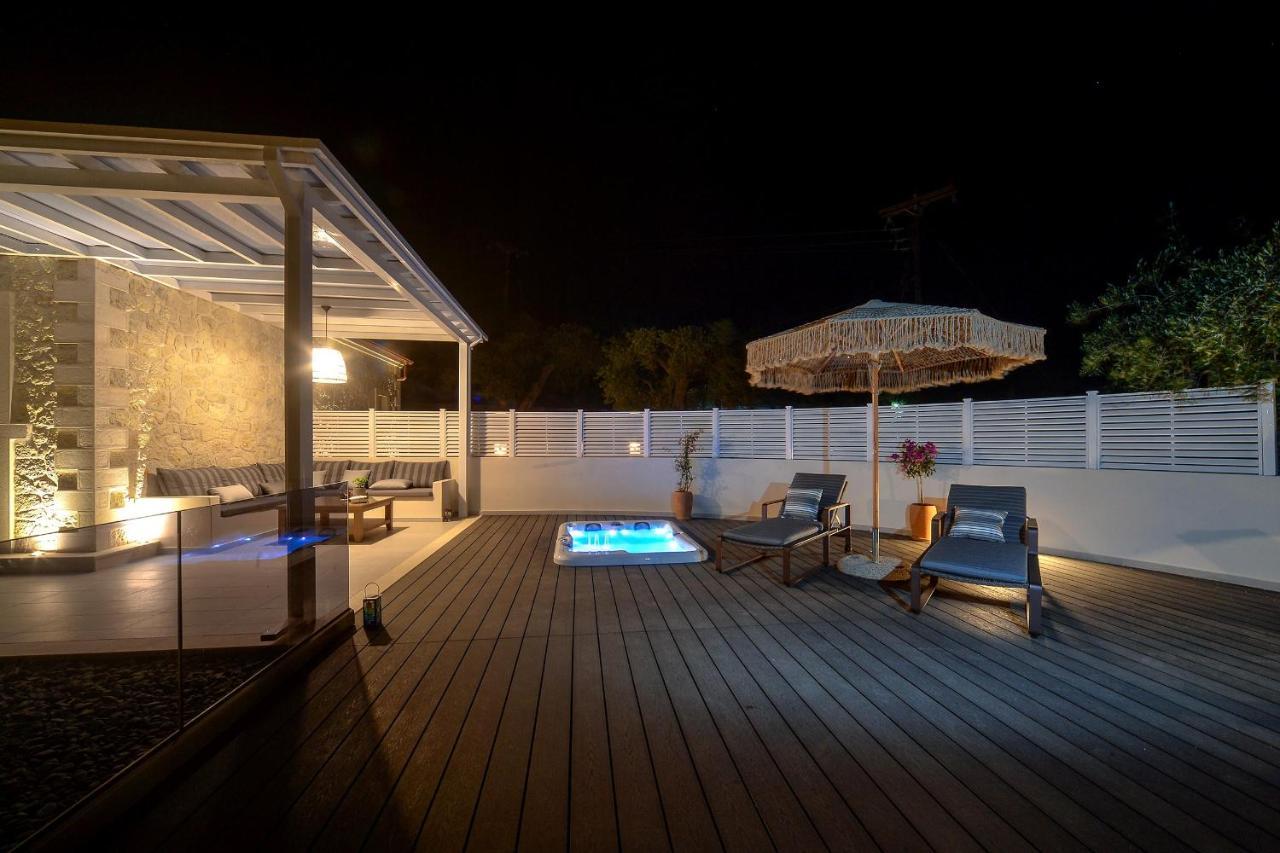 Paxos Luxury Living Junior Suites 盖奥斯 外观 照片