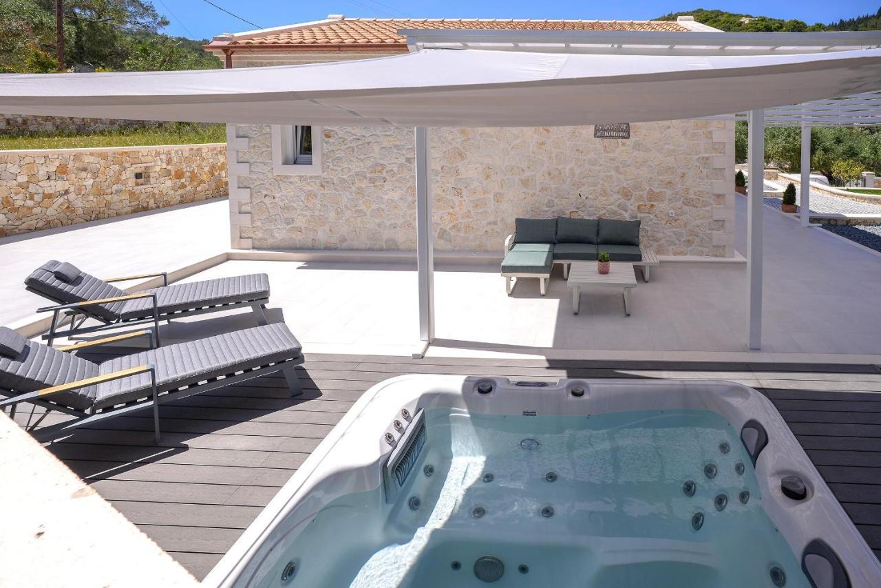 Paxos Luxury Living Junior Suites 盖奥斯 外观 照片