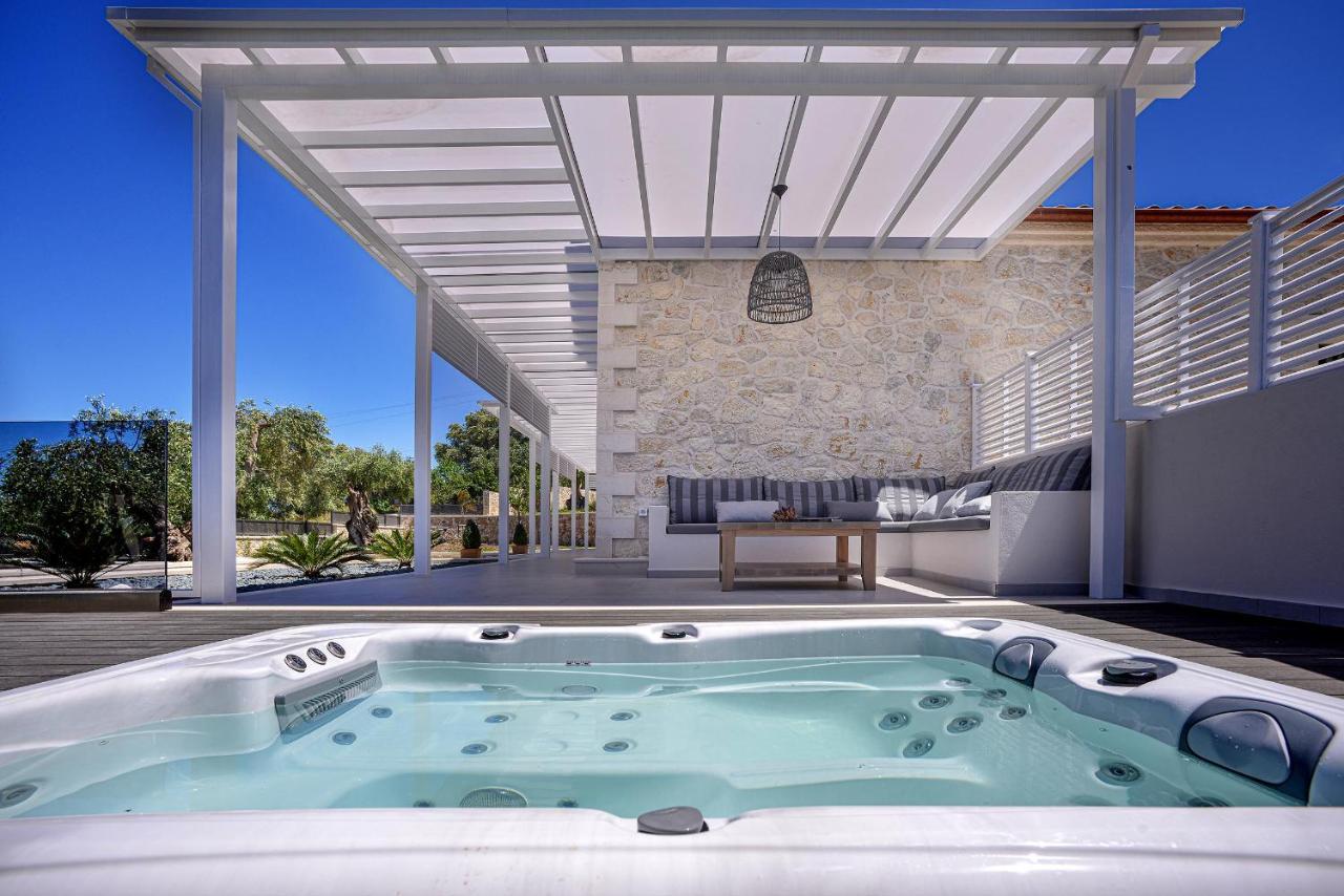 Paxos Luxury Living Junior Suites 盖奥斯 外观 照片