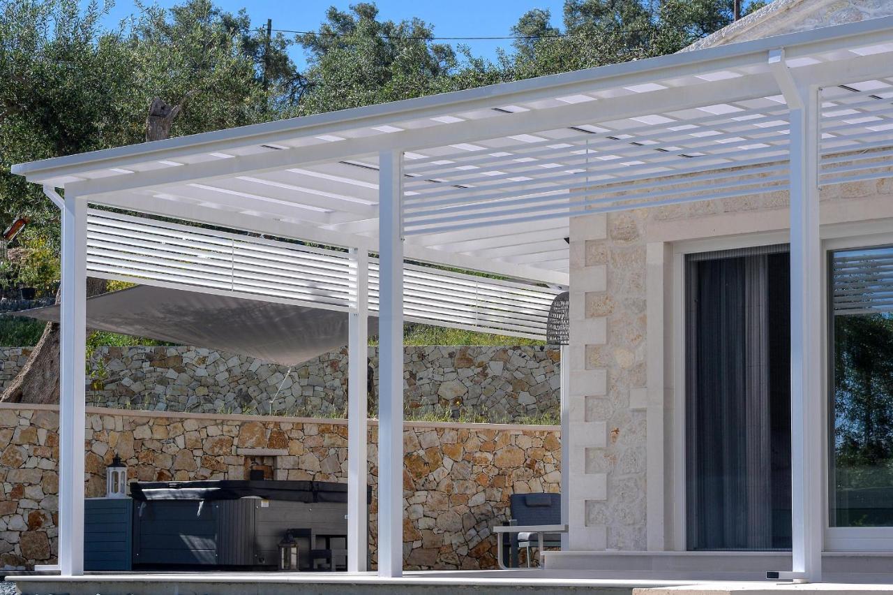 Paxos Luxury Living Junior Suites 盖奥斯 外观 照片