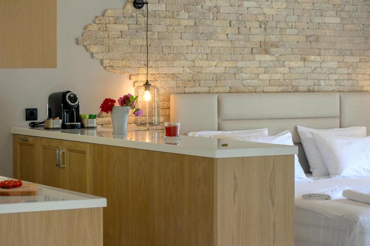 Paxos Luxury Living Junior Suites 盖奥斯 外观 照片