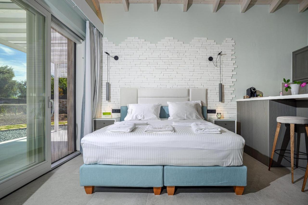 Paxos Luxury Living Junior Suites 盖奥斯 外观 照片