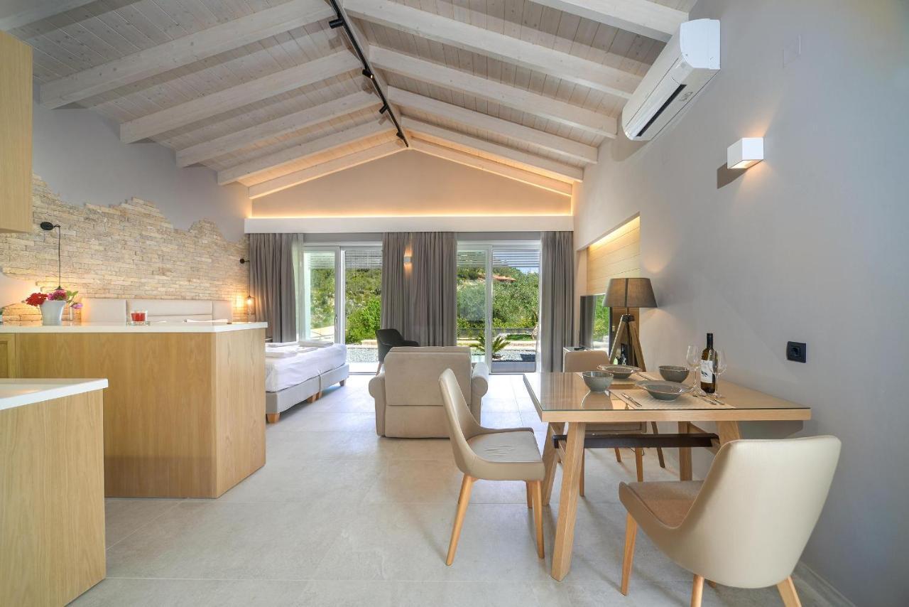 Paxos Luxury Living Junior Suites 盖奥斯 外观 照片