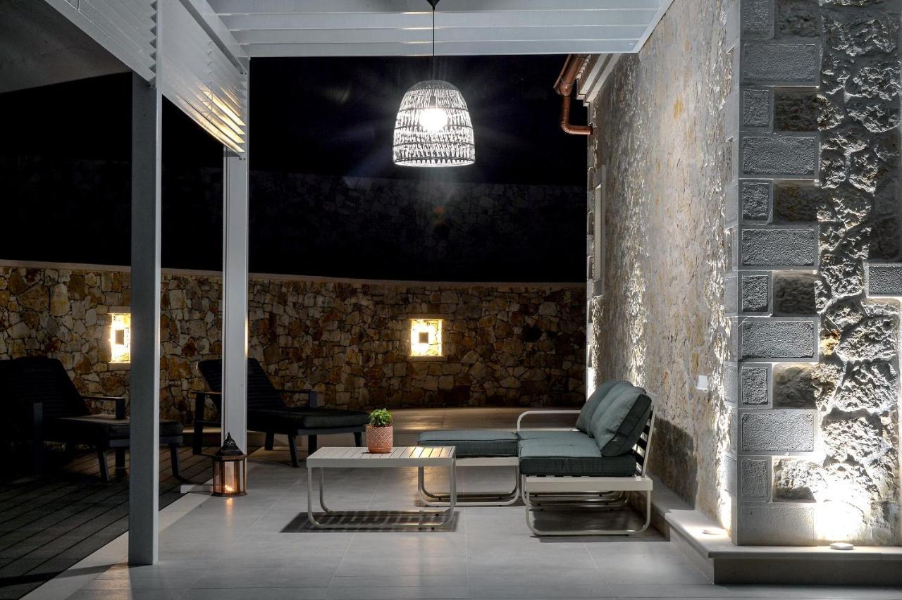 Paxos Luxury Living Junior Suites 盖奥斯 外观 照片