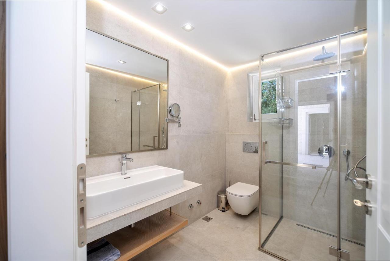 Paxos Luxury Living Junior Suites 盖奥斯 外观 照片