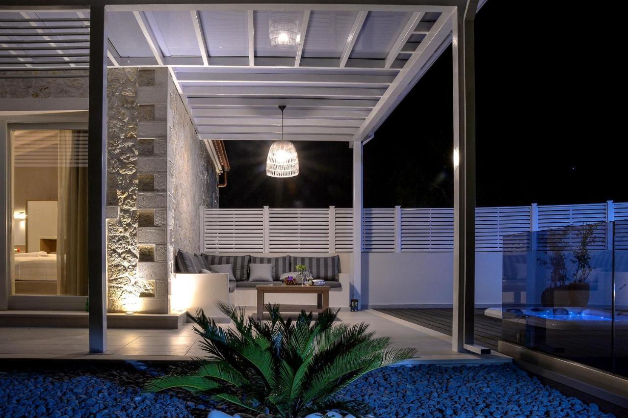 Paxos Luxury Living Junior Suites 盖奥斯 外观 照片