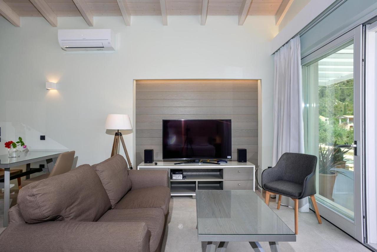Paxos Luxury Living Junior Suites 盖奥斯 外观 照片